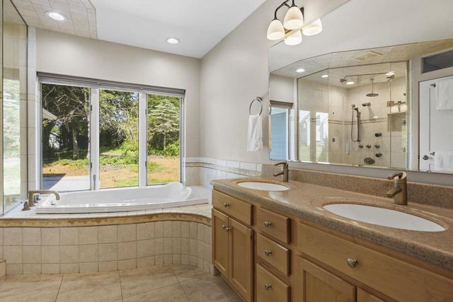810 Rosemary Lane, Baraboo, WI 53913