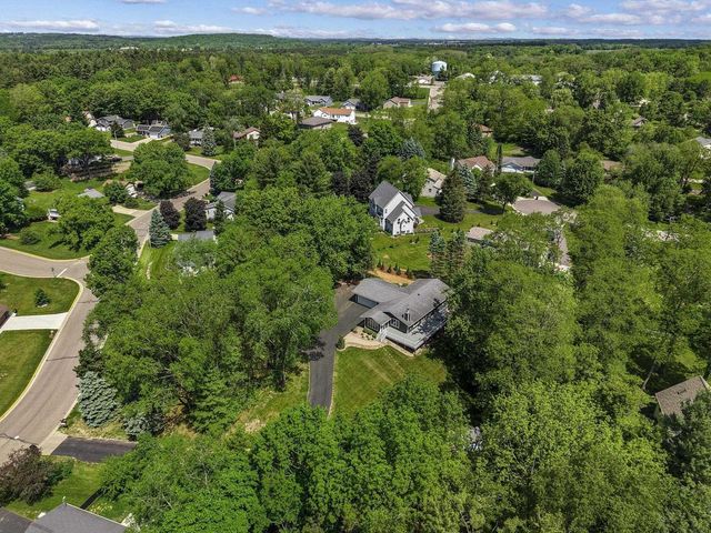 810 Rosemary Lane, Baraboo, WI 53913