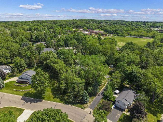 810 Rosemary Lane, Baraboo, WI 53913