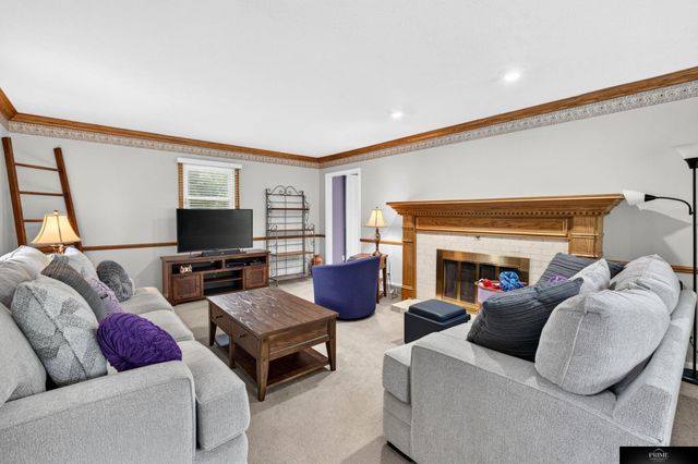 20925 Roundup Road, Elkhorn, NE 68022