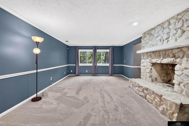 20925 Roundup Road, Elkhorn, NE 68022