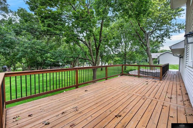 20925 Roundup Road, Elkhorn, NE 68022