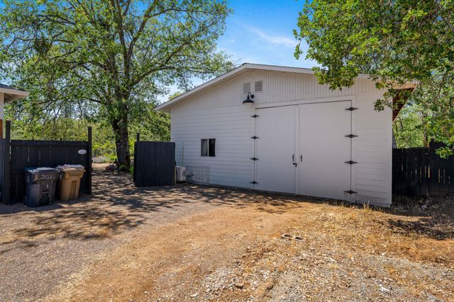 3151 Camp Joy Road, Grants Pass, OR 97526