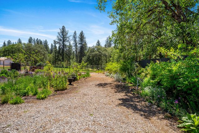 3151 Camp Joy Road, Grants Pass, OR 97526