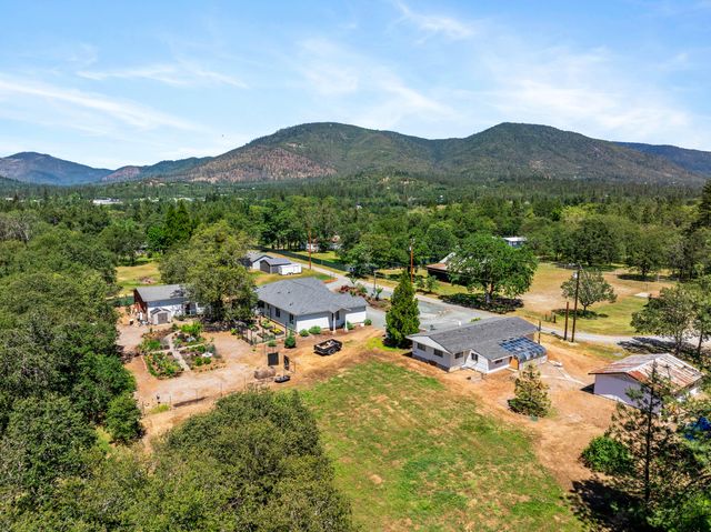 3151 Camp Joy Road, Grants Pass, OR 97526