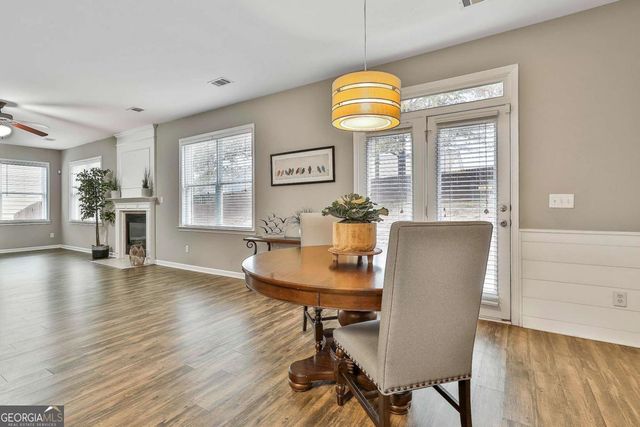 77 Lakeshore Parkway, Newnan, GA 30263