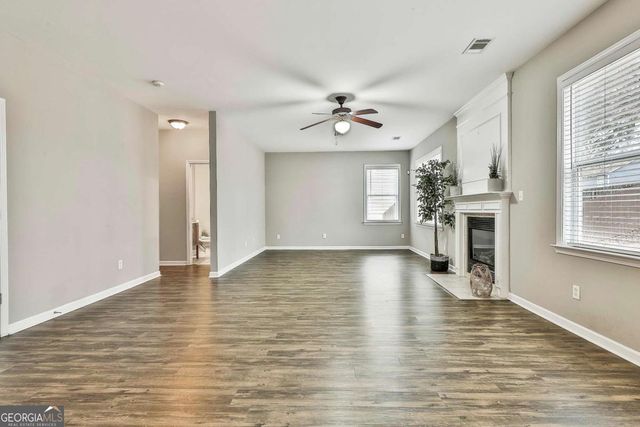 77 Lakeshore Parkway, Newnan, GA 30263