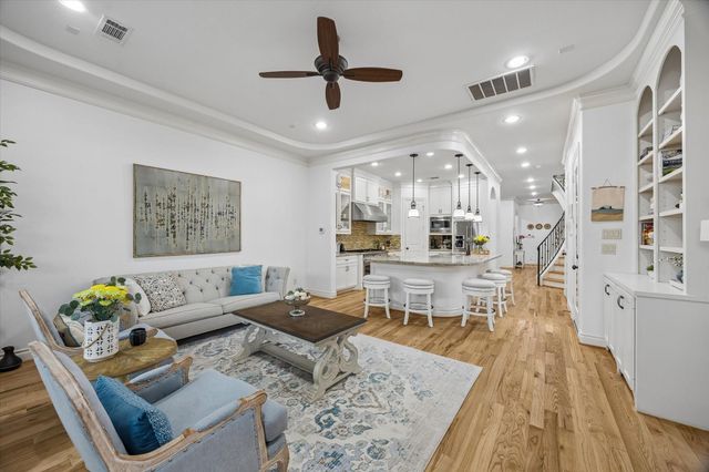 708 Asbury Street, Houston, TX 77007