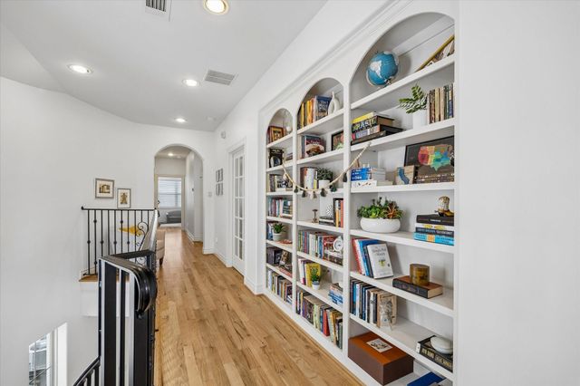 708 Asbury Street, Houston, TX 77007