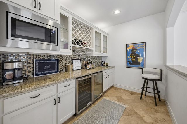 708 Asbury Street, Houston, TX 77007