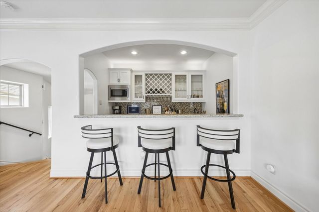 708 Asbury Street, Houston, TX 77007