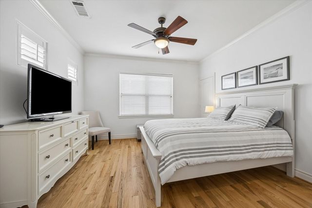 708 Asbury Street, Houston, TX 77007