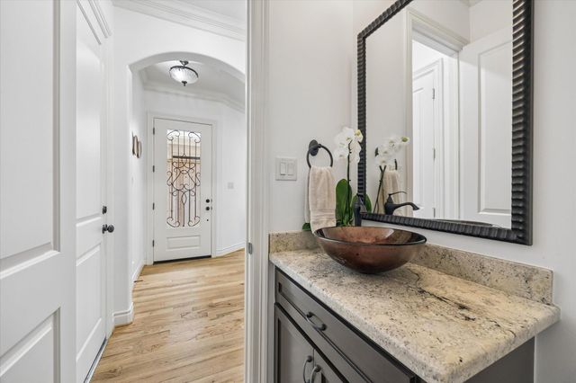 708 Asbury Street, Houston, TX 77007