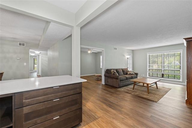 6851 Roswell Road H18, Atlanta, GA 30328