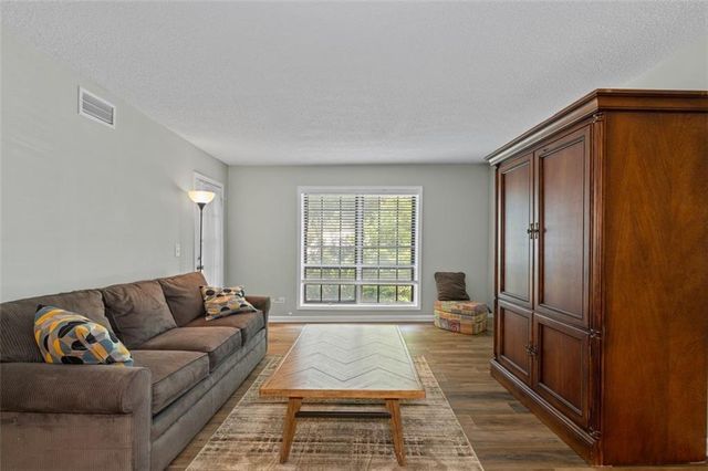 6851 Roswell Road H18, Atlanta, GA 30328