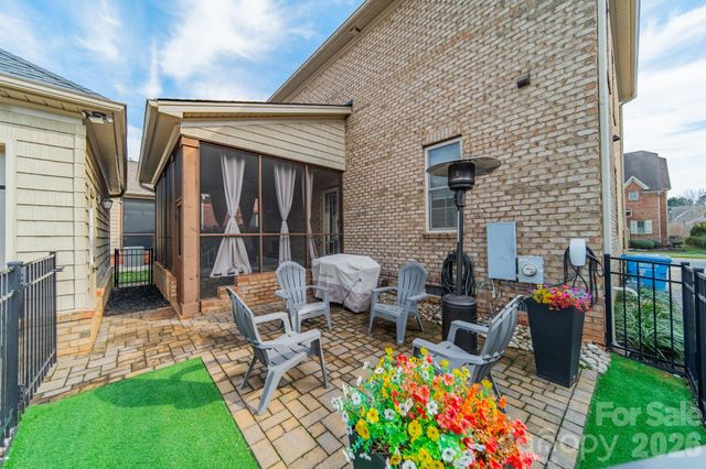 1004 Belmont Village Drive, Belmont, NC 28012