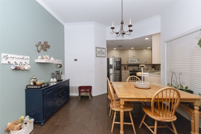 949 Crested Butte Drive, Hewitt, TX 76643