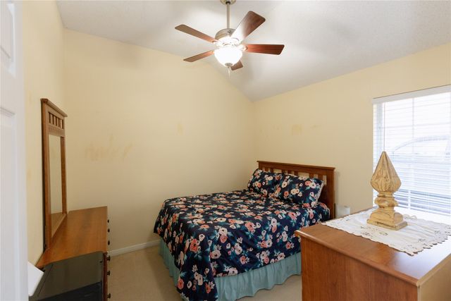 949 Crested Butte Drive, Hewitt, TX 76643