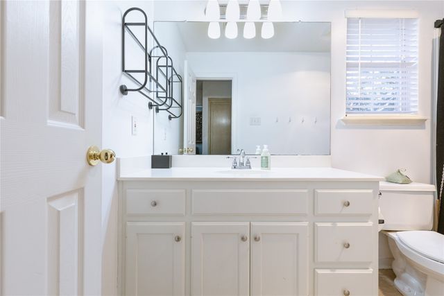 949 Crested Butte Drive, Hewitt, TX 76643