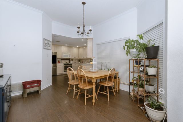 949 Crested Butte Drive, Hewitt, TX 76643