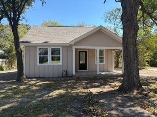 916 N Virginia Street, Terrell, TX 75160