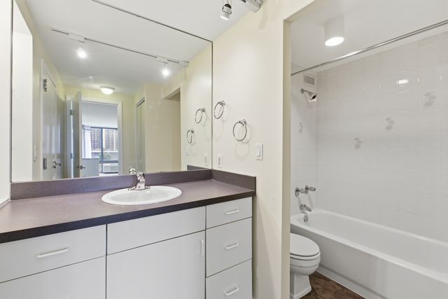 1221 N Dearborn Street 602N, Chicago, IL 60610
