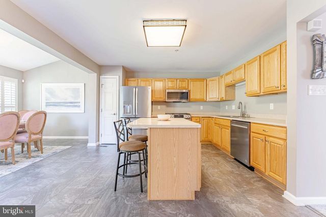 27 CREEKSIDE DR, Pottstown, PA 19464
