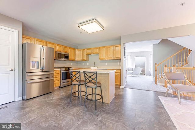 27 CREEKSIDE DR, Pottstown, PA 19464
