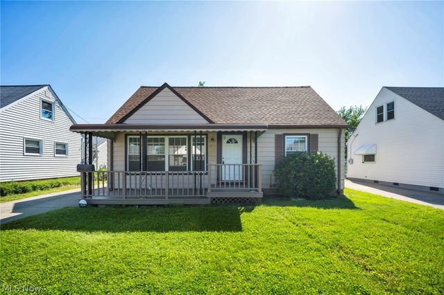 424 E 308th Street, Willowick, OH 44095