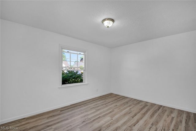 424 E 308th Street, Willowick, OH 44095