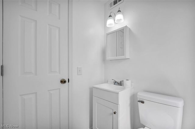 424 E 308th Street, Willowick, OH 44095