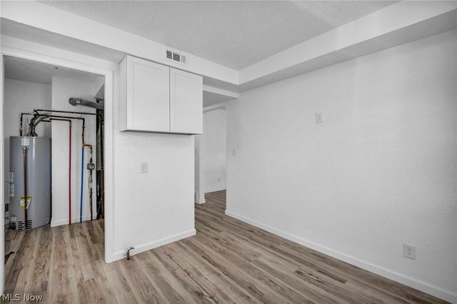 424 E 308th Street, Willowick, OH 44095