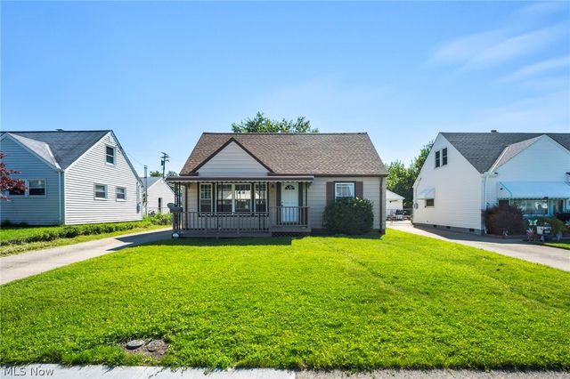 424 E 308th Street, Willowick, OH 44095