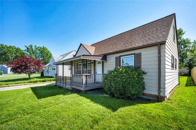 424 E 308th Street, Willowick, OH 44095