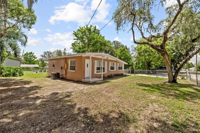 5225 PEACH AVENUE, Seffner, FL 33584