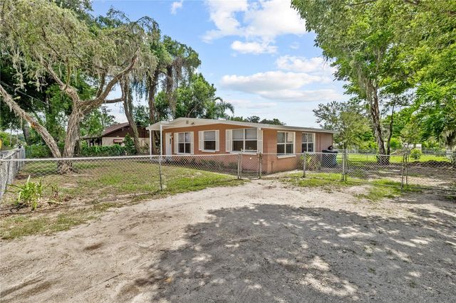 5225 PEACH AVENUE, Seffner, FL 33584
