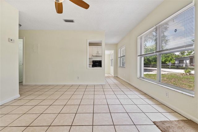 5225 PEACH AVENUE, Seffner, FL 33584