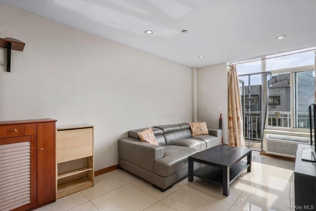 3717 111th Street 4F, Corona, NY 11368