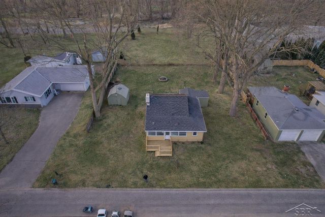 39 Spruce Ridge Drive, Bay City, MI 48706
