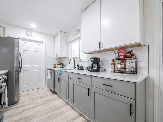 2306 Peppertree CT, Austin, TX 78744