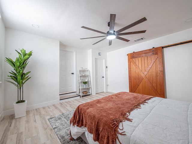 2306 Peppertree CT, Austin, TX 78744