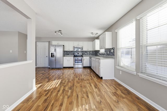 584 Springtree Lane, Avon, IN 46123