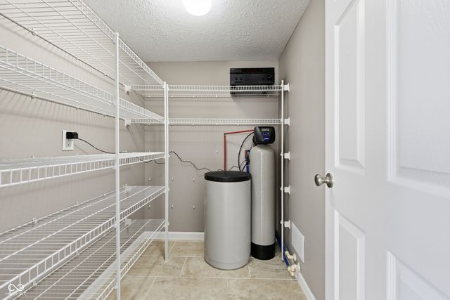 584 Springtree Lane, Avon, IN 46123