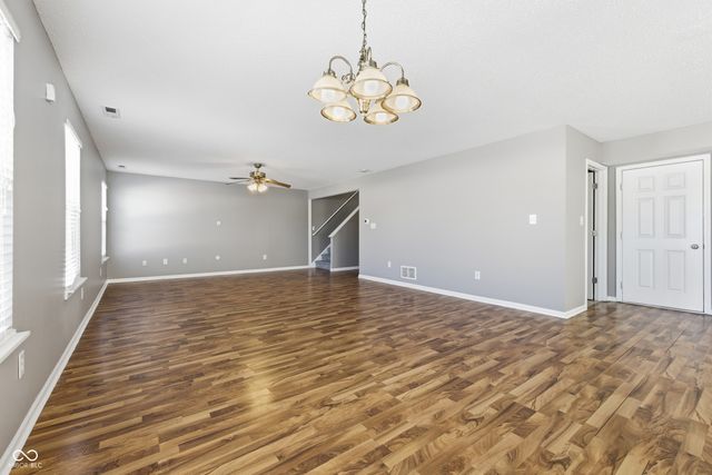 584 Springtree Lane, Avon, IN 46123