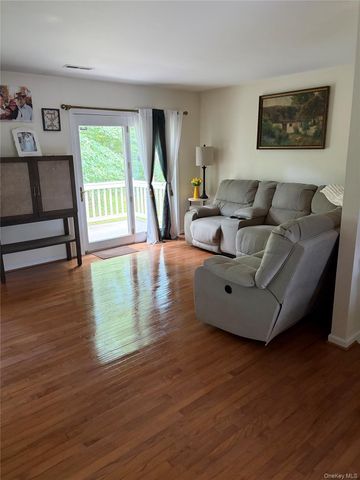 310 Cornwall Meadows Lane, Patterson, NY 12563