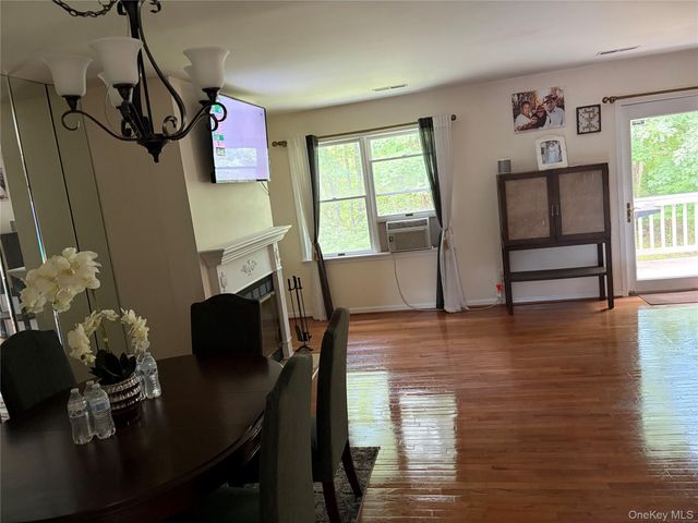 310 Cornwall Meadows Lane, Patterson, NY 12563