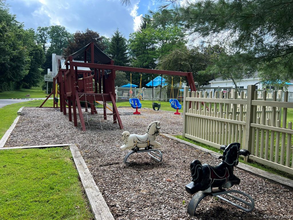 310 Cornwall Meadows Lane, Patterson, NY 12563 — photo 4