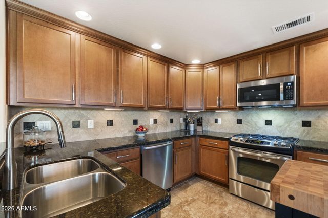 21320 N 56TH Street 2110, Phoenix, AZ 85054