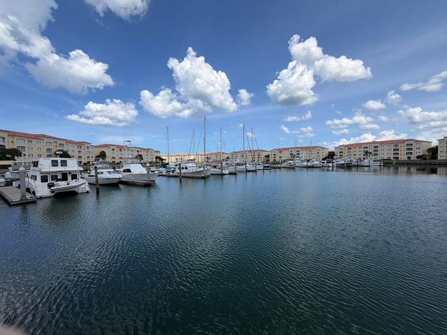 38 E Harbour Isle Dr Drive E 106, Fort Pierce, FL 34949
