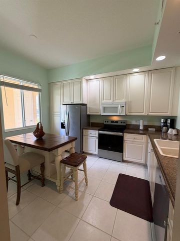 38 E Harbour Isle Dr Drive E 106, Fort Pierce, FL 34949